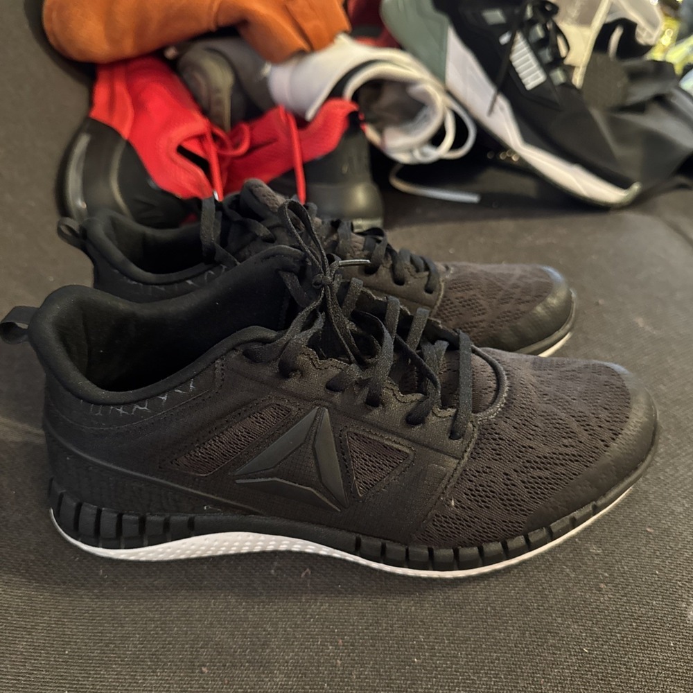 Reebok ZPrint Mens Size 7 Black Shoes-Memory Tech Massage‎